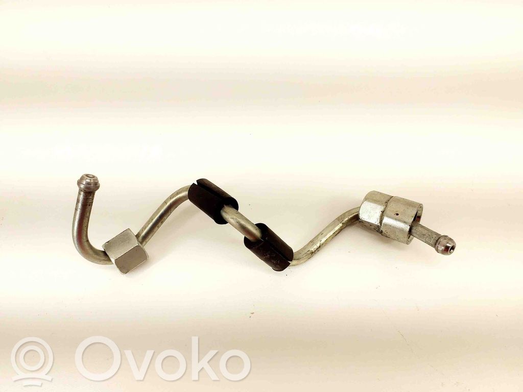 Nissan Qashqai Fuel injector supply line/pipe 