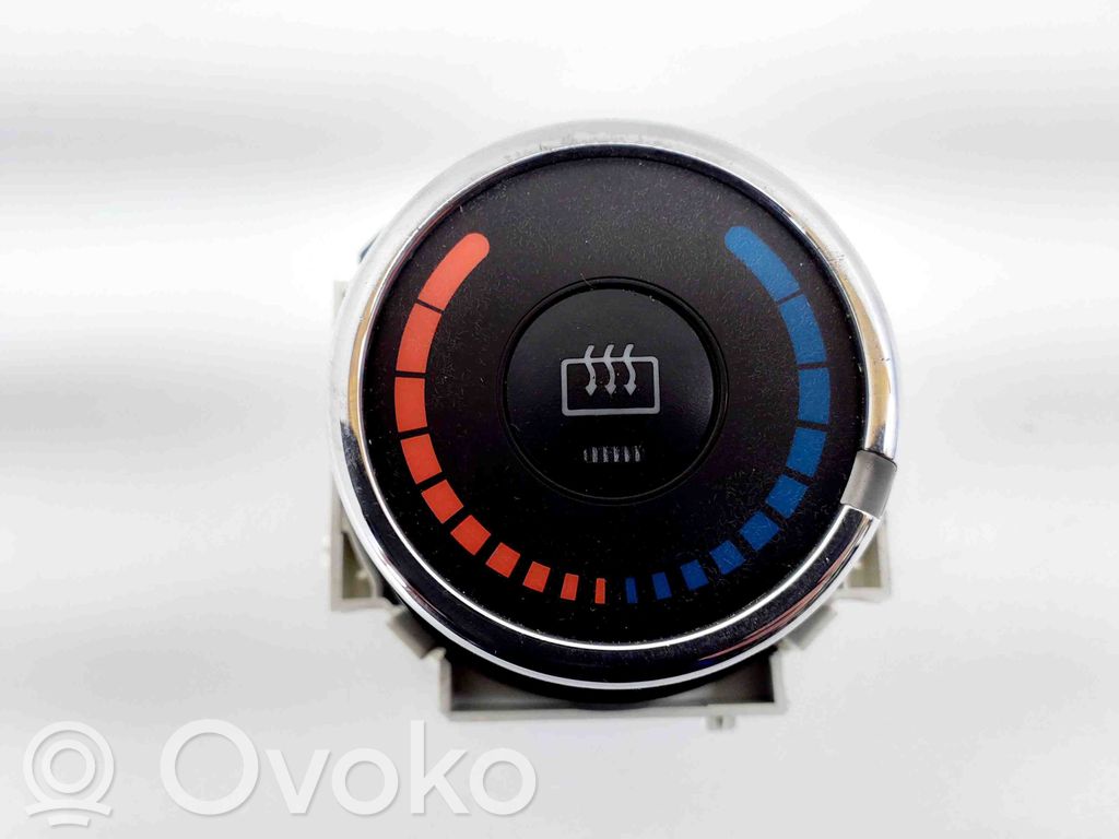 Toyota Yaris Interior fan control switch 