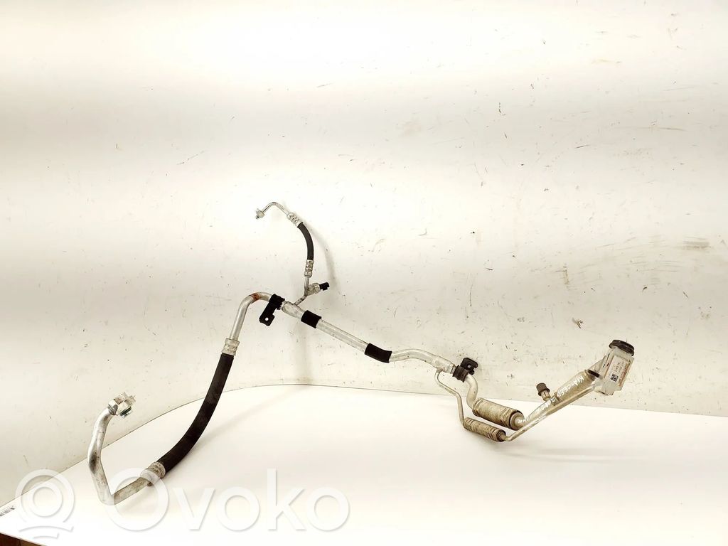 Ilmastointilaitteen putki (A/C)   97775G4450