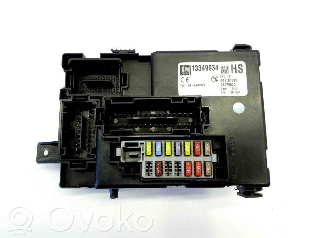 Opel Meriva B Fuse module 