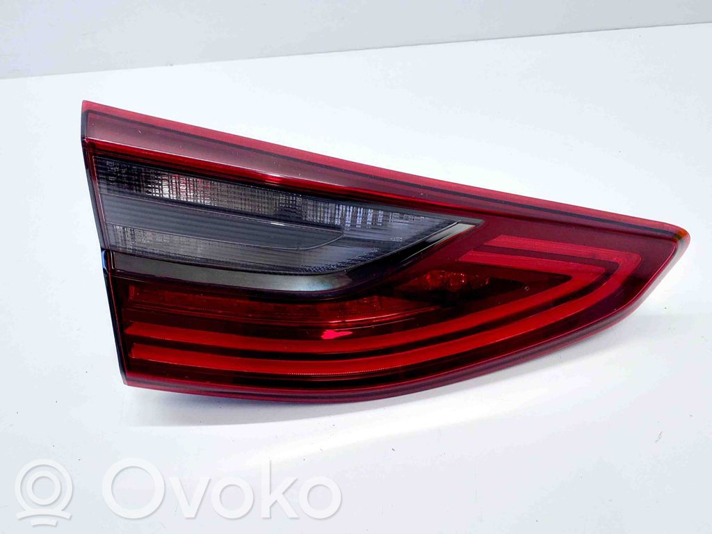 KIA Ceed Takaluukun takavalot 