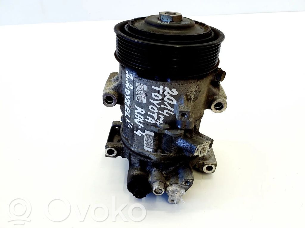 Toyota RAV 4 (XA40) Kompresor / Sprężarka klimatyzacji A/C 