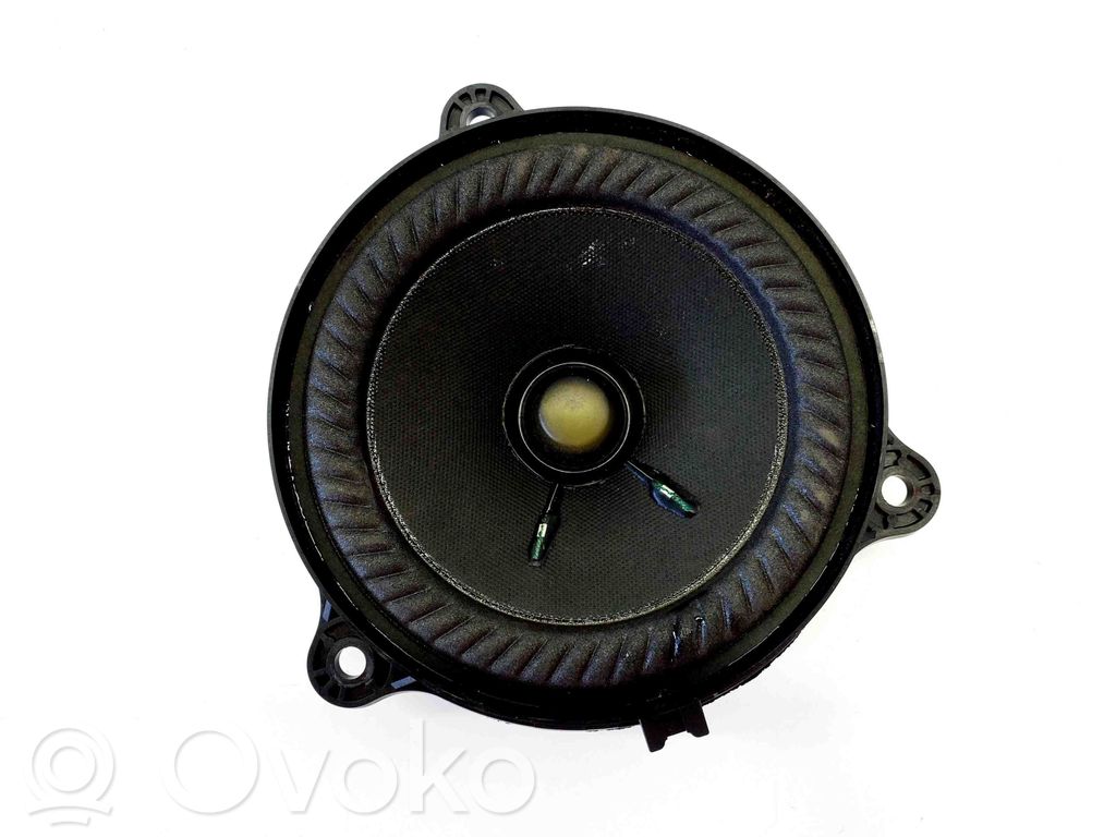 Nissan Micra K14 Altavoz de la puerta delantera 