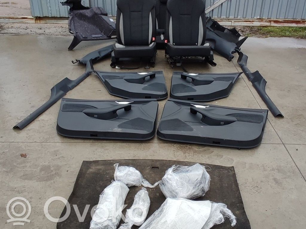 Interior set