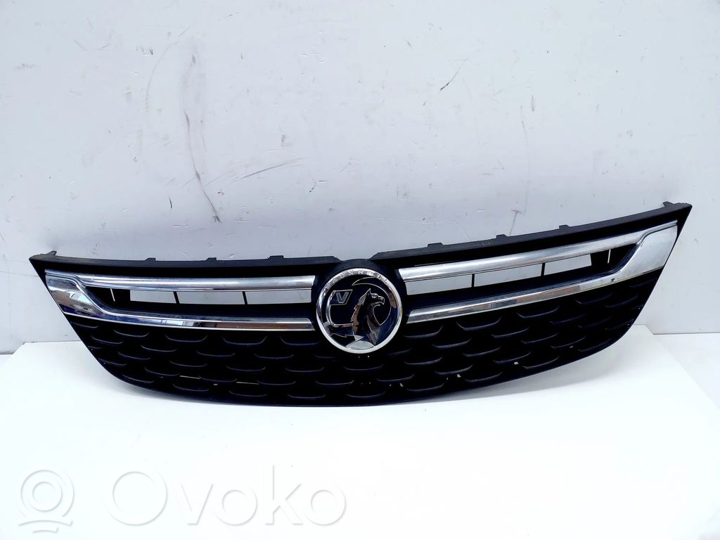 Opel Astra K Etupuskurin ylempi jäähdytinsäleikkö 