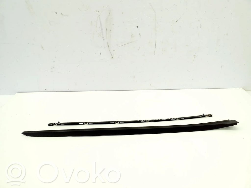 KIA Xceed Windshield trim 