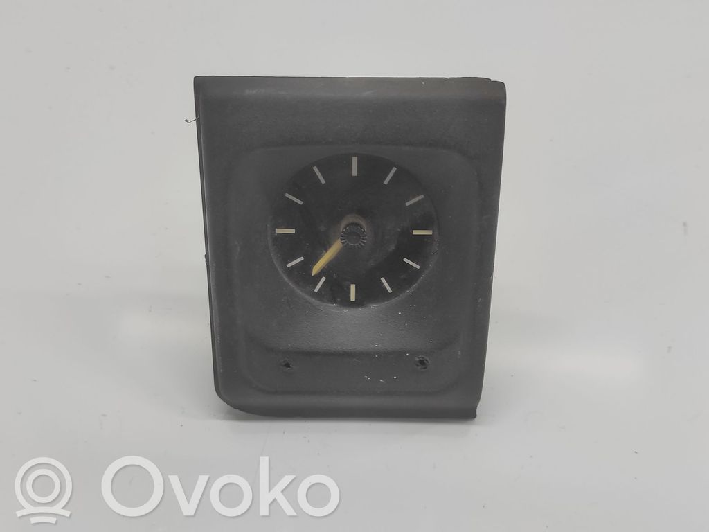 Opel Vectra A Pulkstenis 