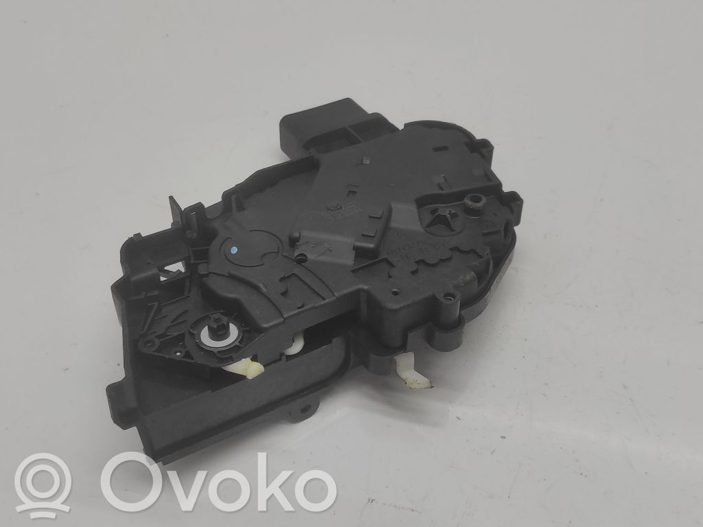 Ford Focus Aizmugurē slēdzene 