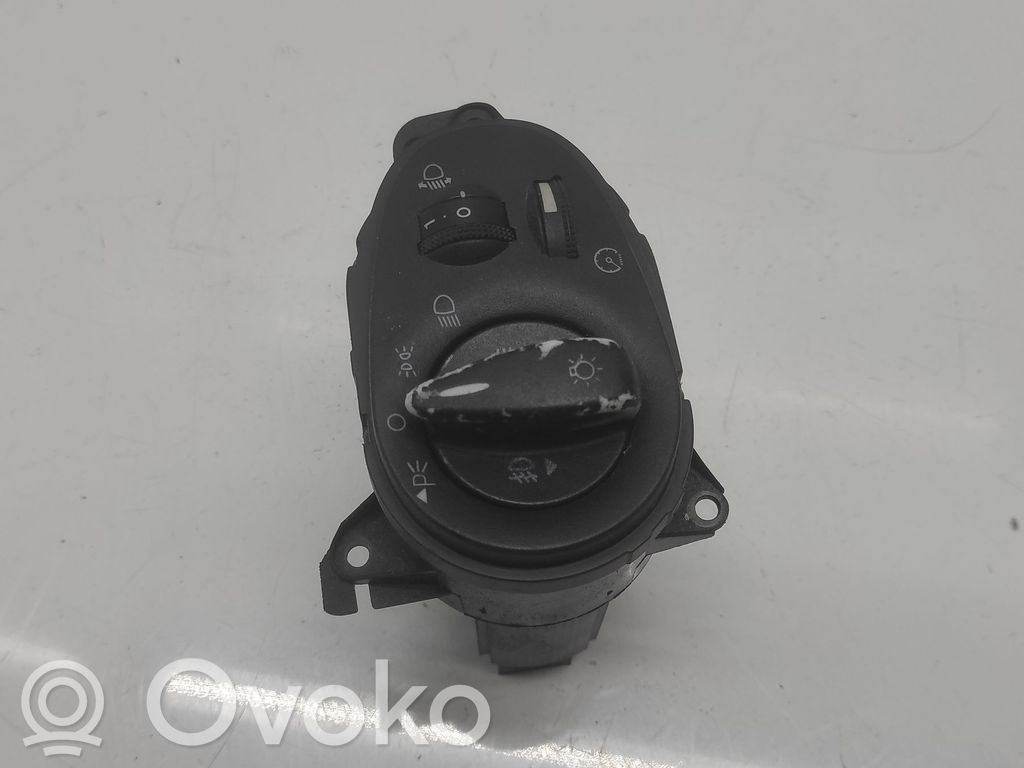 Ford Focus Light switch 