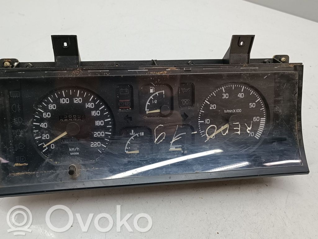 Renault 19 Speedometer (instrument cluster) 