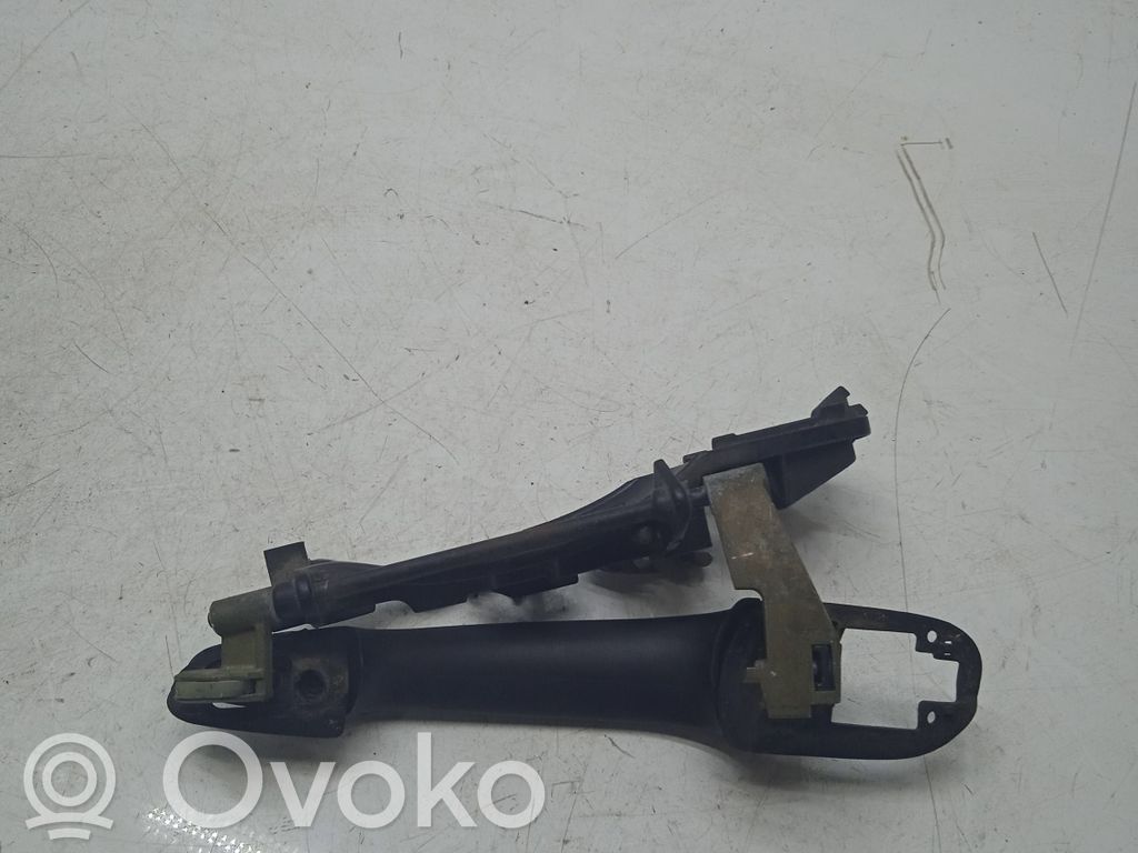 Manecilla externa puerta trasera   7012768