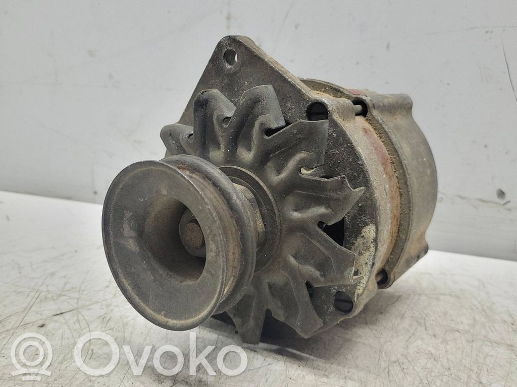 Volkswagen Golf II Alternador 