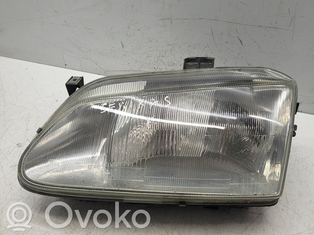 Renault Scenic I Headlight/headlamp 