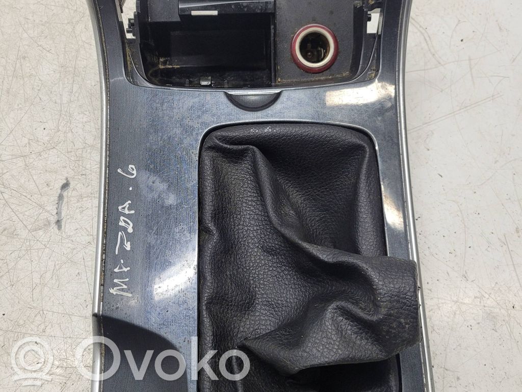 Mazda 6 Rivestimento in plastica cornice della leva del cambio 