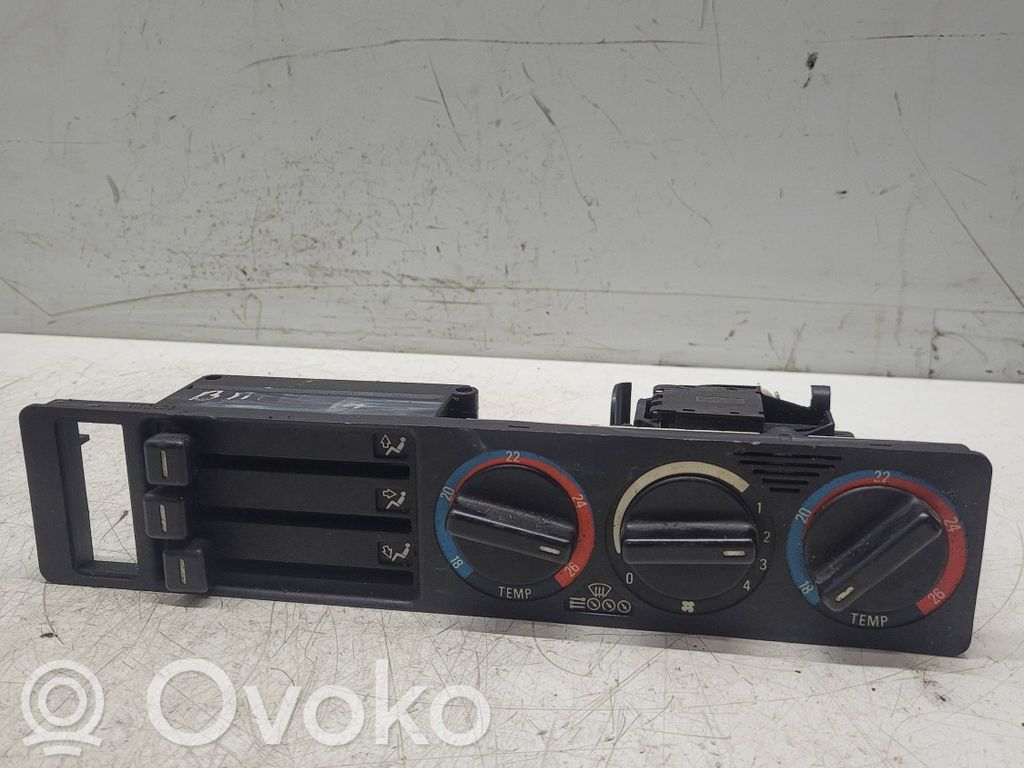 BMW 5 E34 Climate control unit 