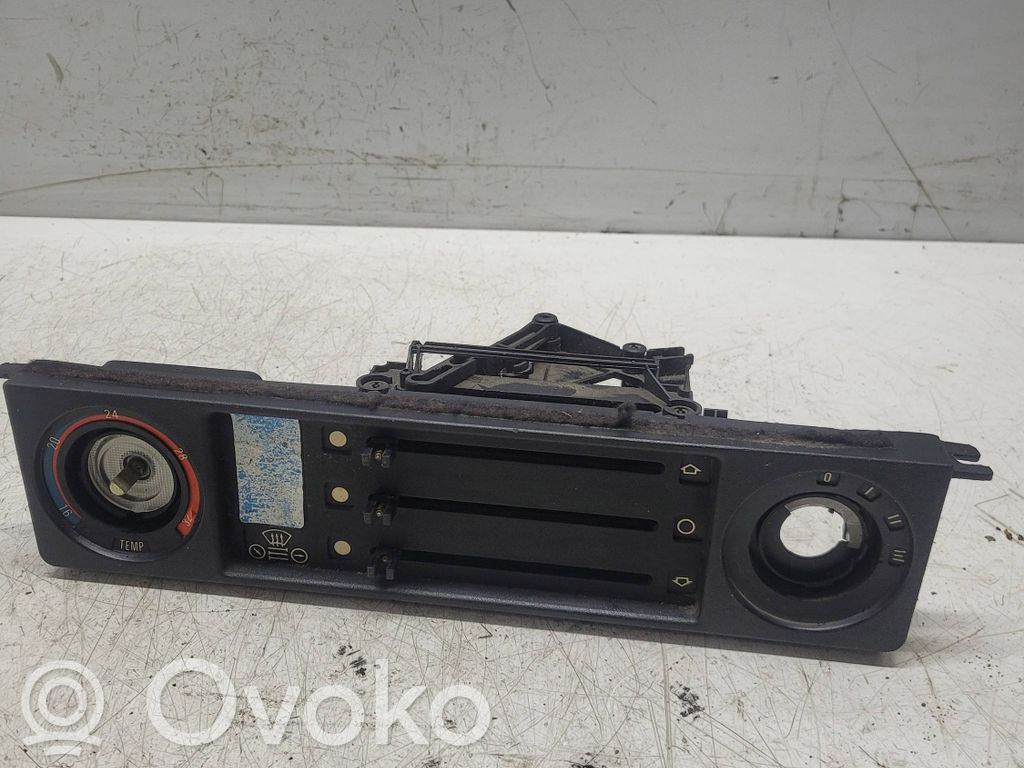 BMW 5 E28 Climate control unit 