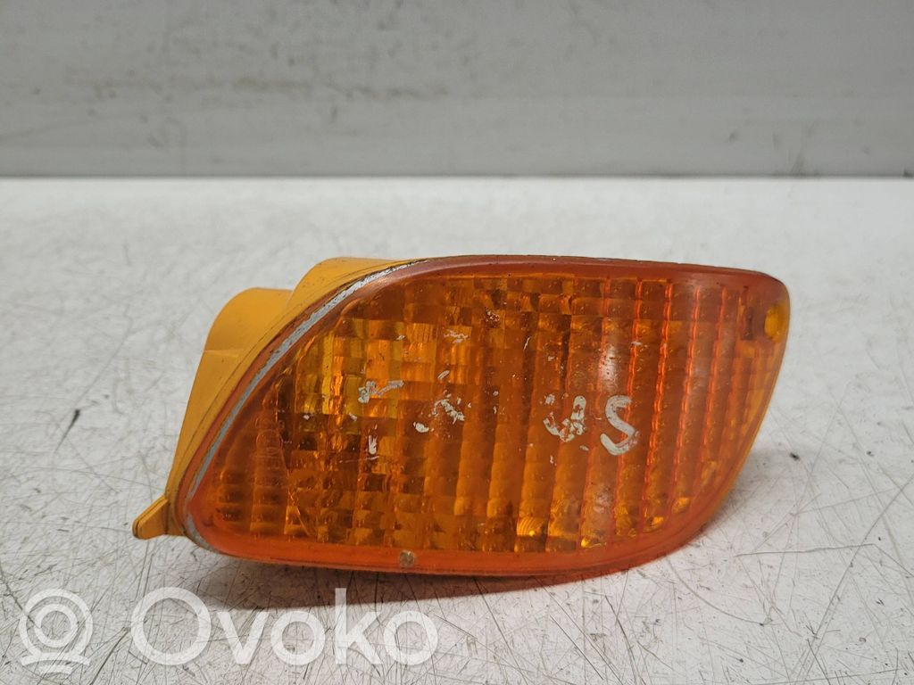 Ford Focus Front indicator light 