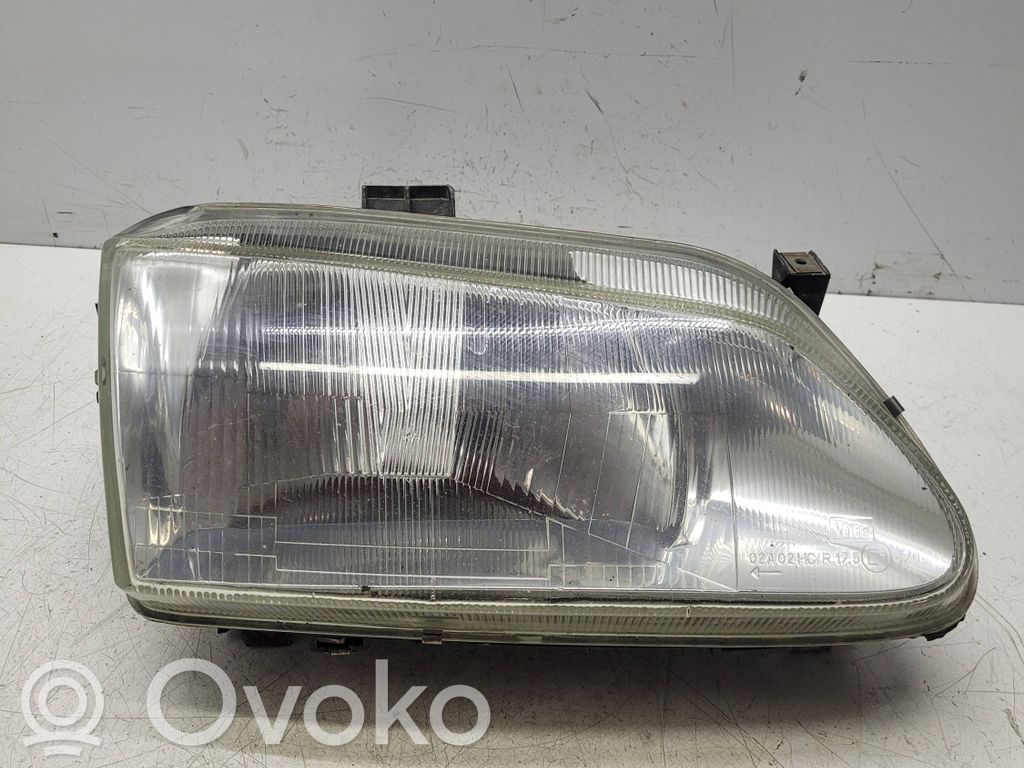 Headlight/headlamp   E24706