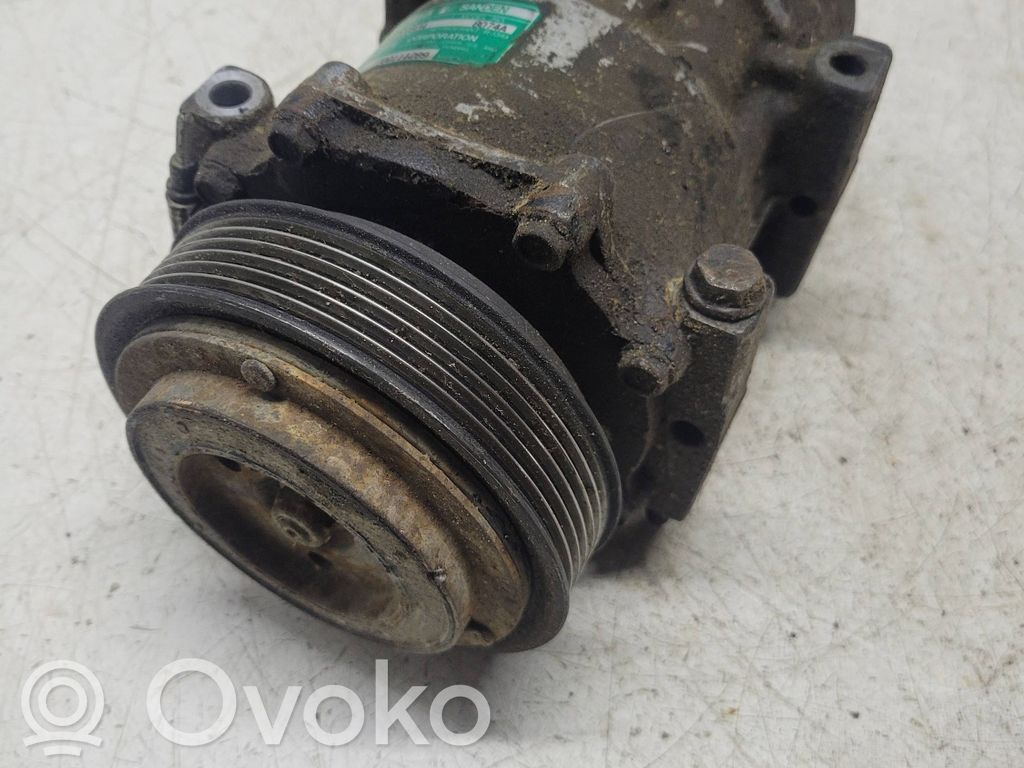 Renault Laguna II Air conditioning (A/C) compressor (pump) 