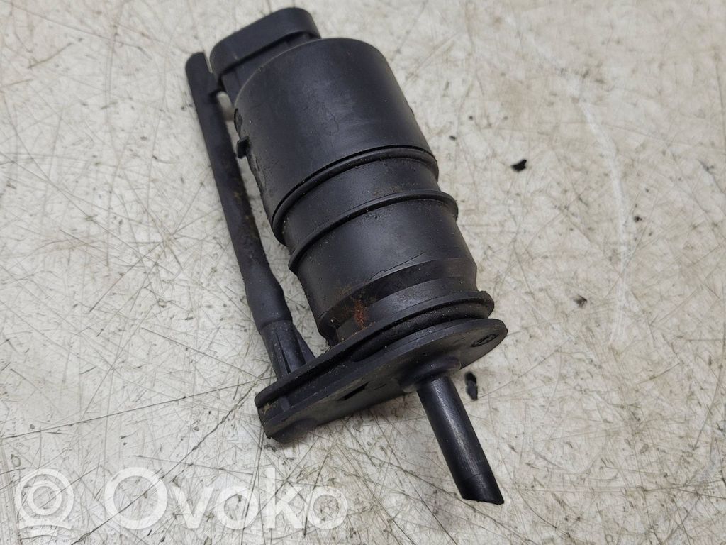 Renault Megane I Windscreen/windshield washer pump 