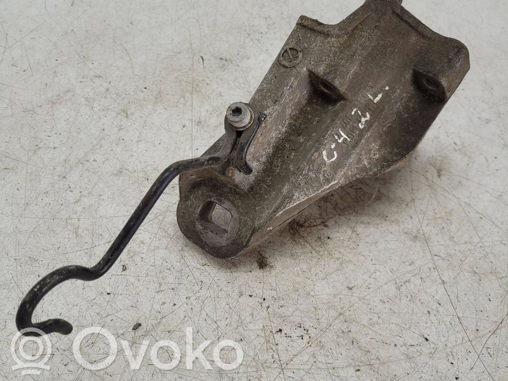 Audi 100 S4 C4 Engine mounting bracket 