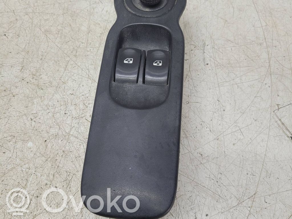 Renault Modus Electric window control switch 