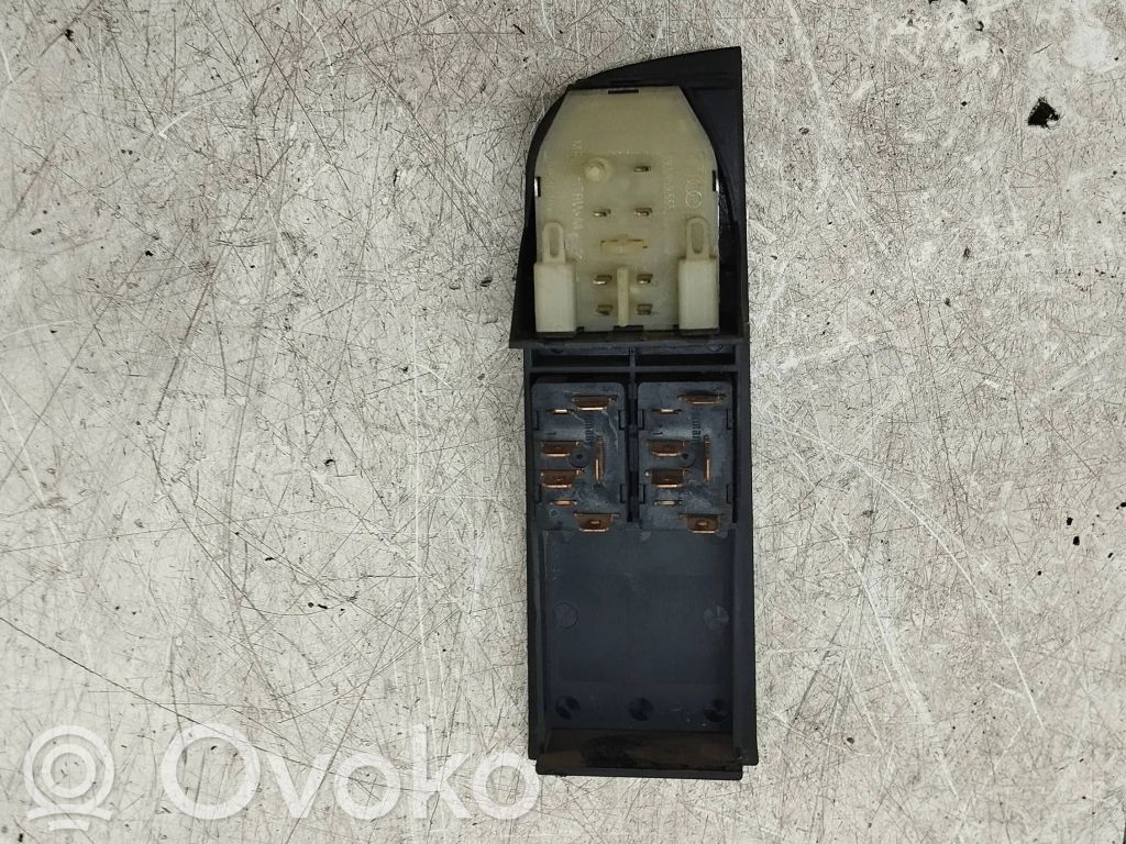 Audi 80 90 S2 B4 Electric window control switch 