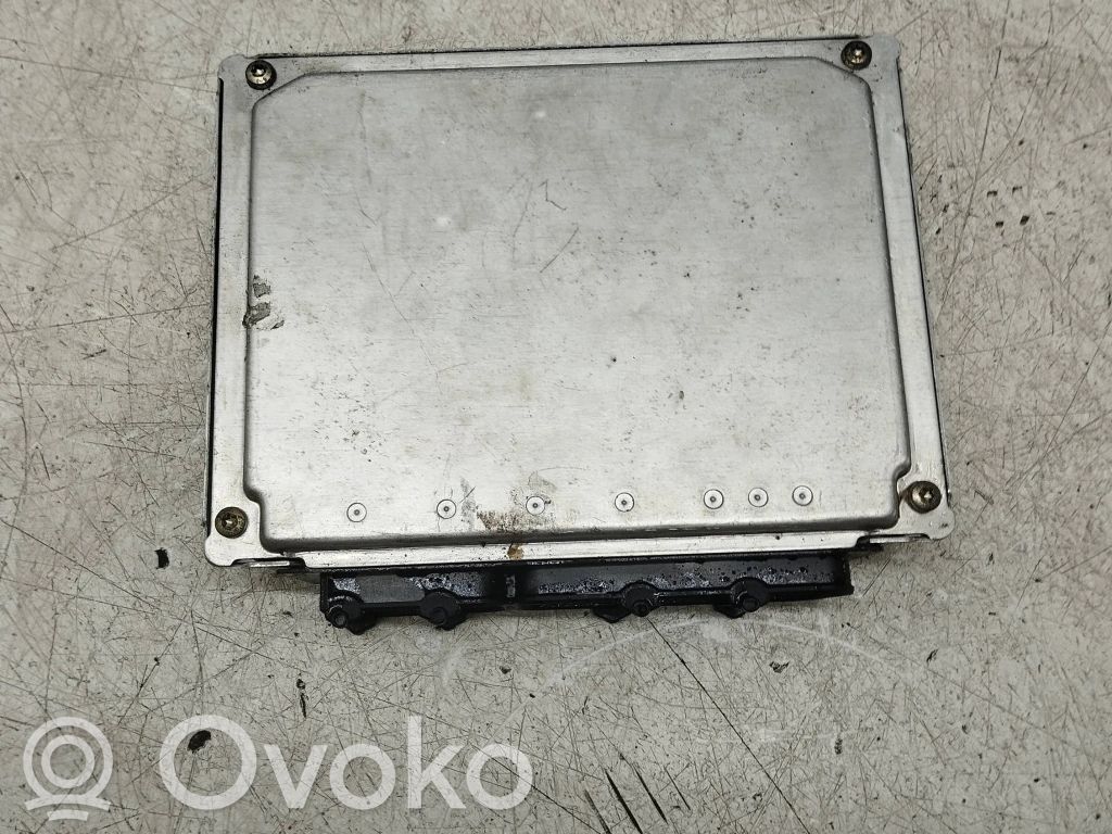 Volkswagen PASSAT B5 Engine control unit/module 