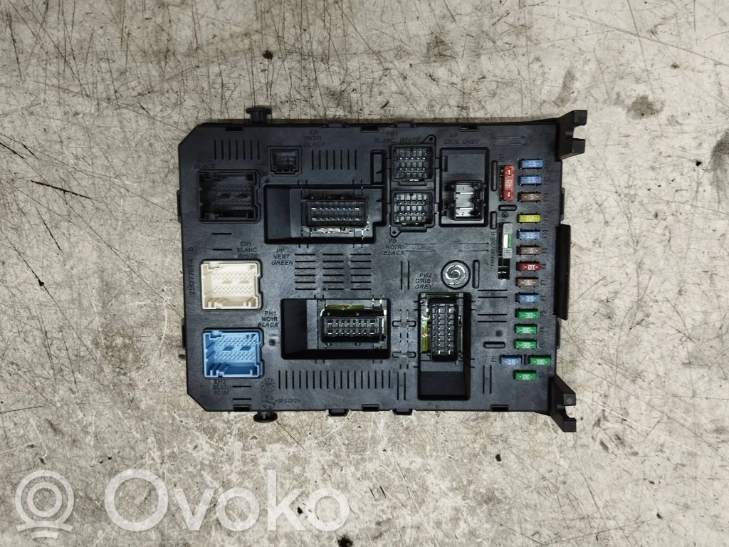 Citroen C4 I Fuse box set 