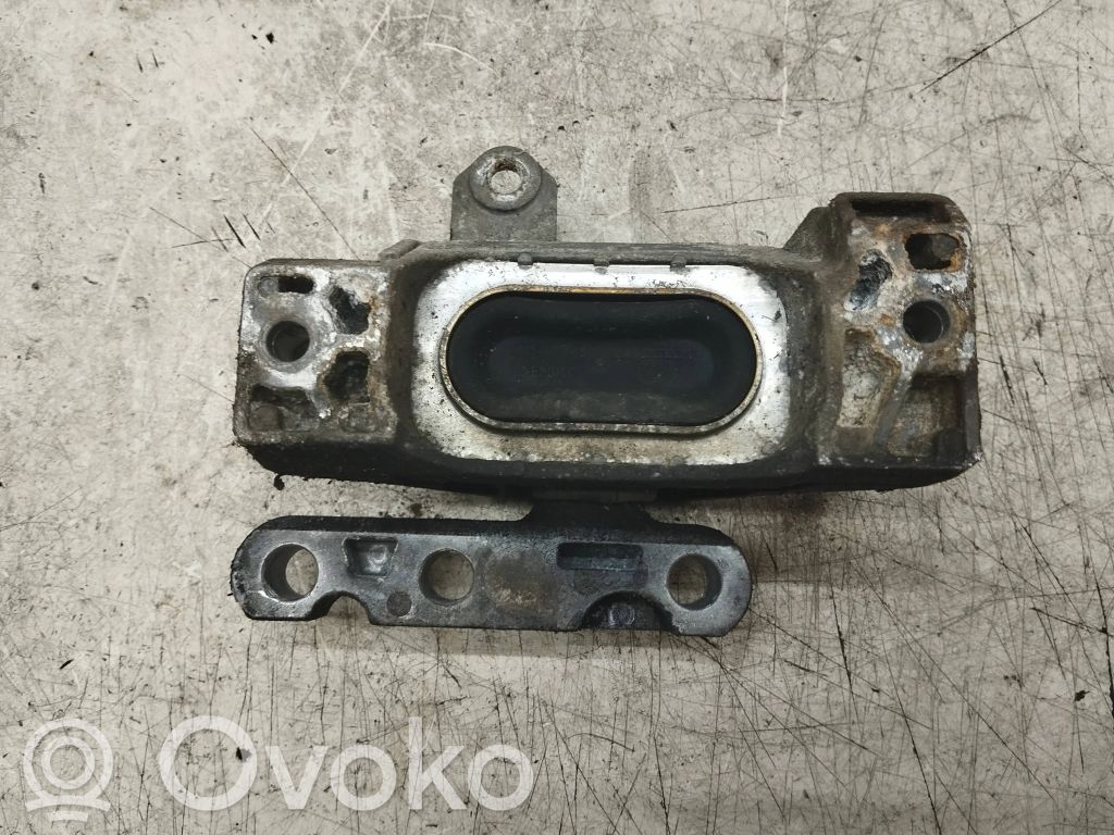 Opel Vectra C Engine mount bracket 