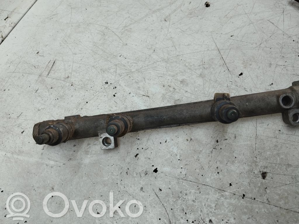 Mazda 626 Fuel injector 