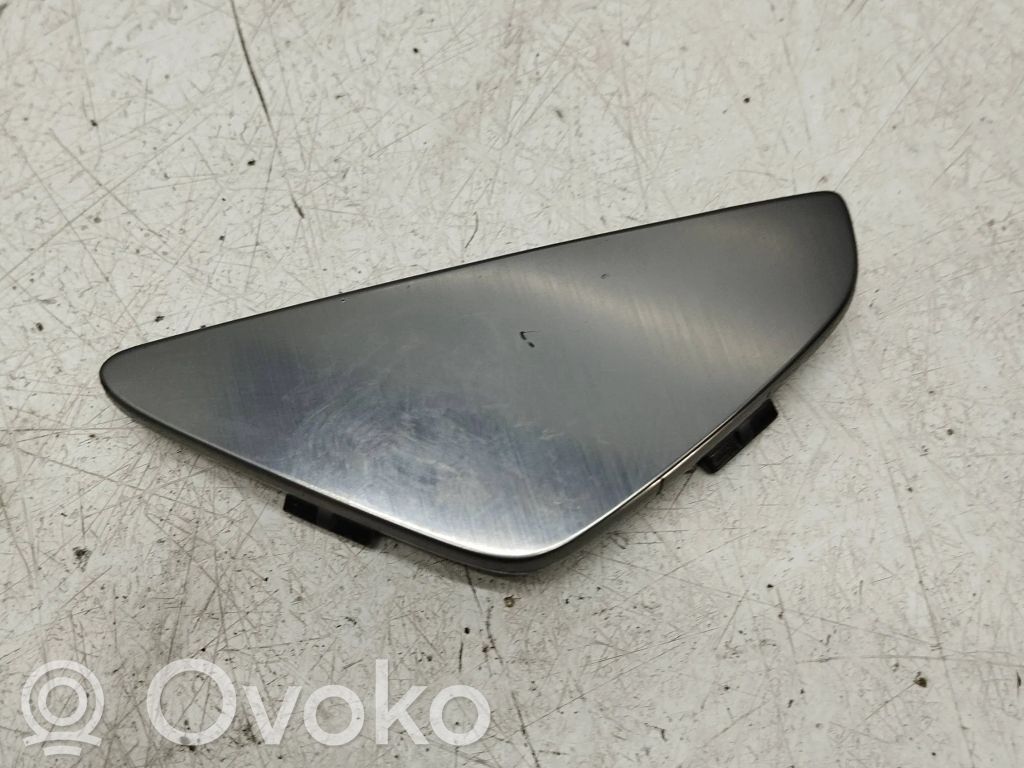 Ford Mondeo MK IV Kita salono detalė 