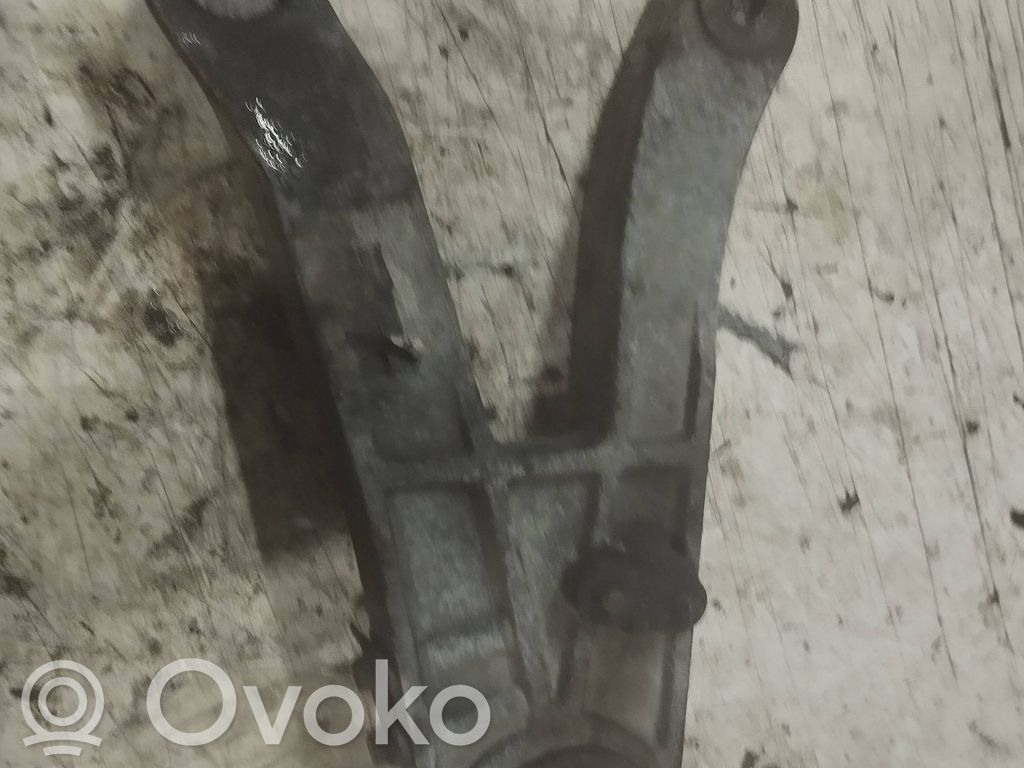Volvo S80 Engine mounting bracket 