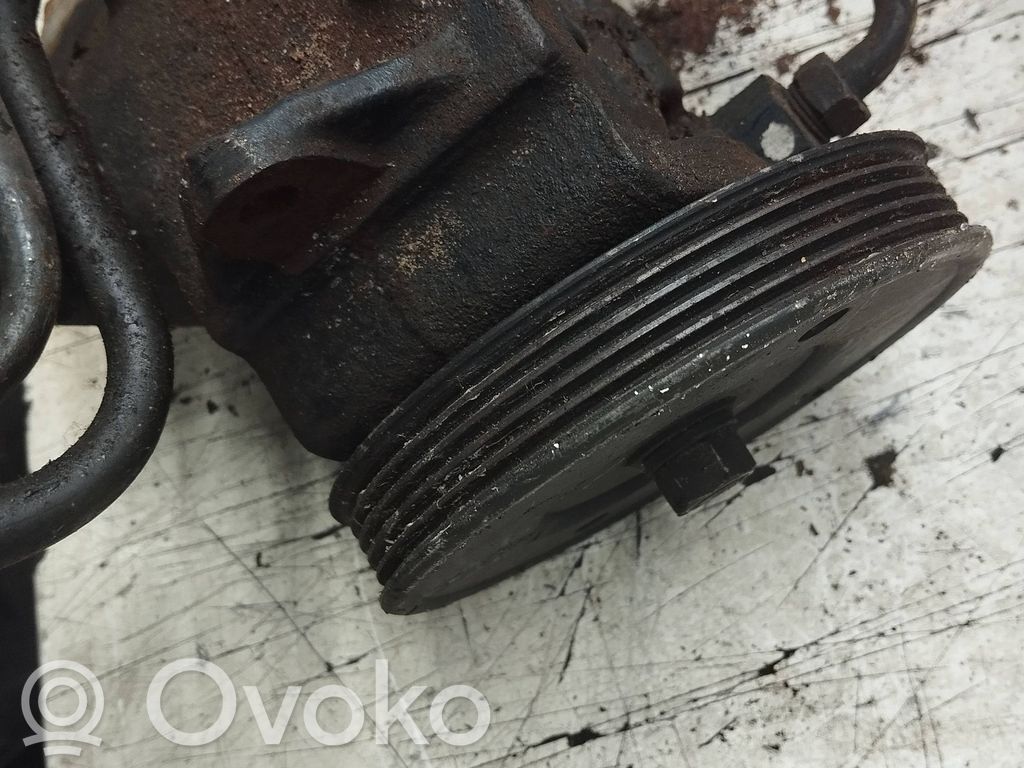 Ohjaustehostimen pumppu   0009381175