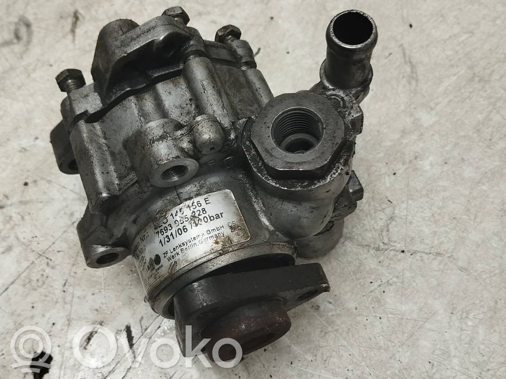 Audi A8 S8 D3 4E Ohjaustehostimen pumppu 