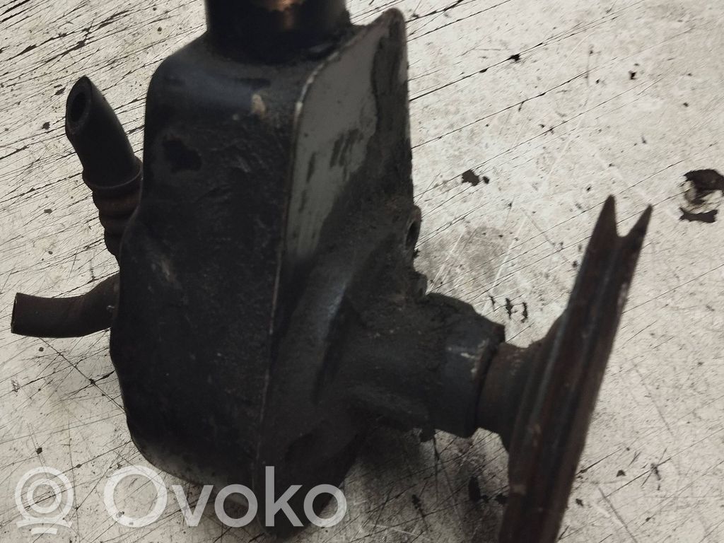 Ohjaustehostimen pumppu