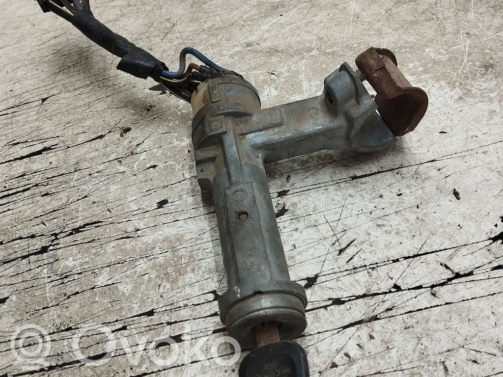Toyota Corolla E90 Ignition lock 