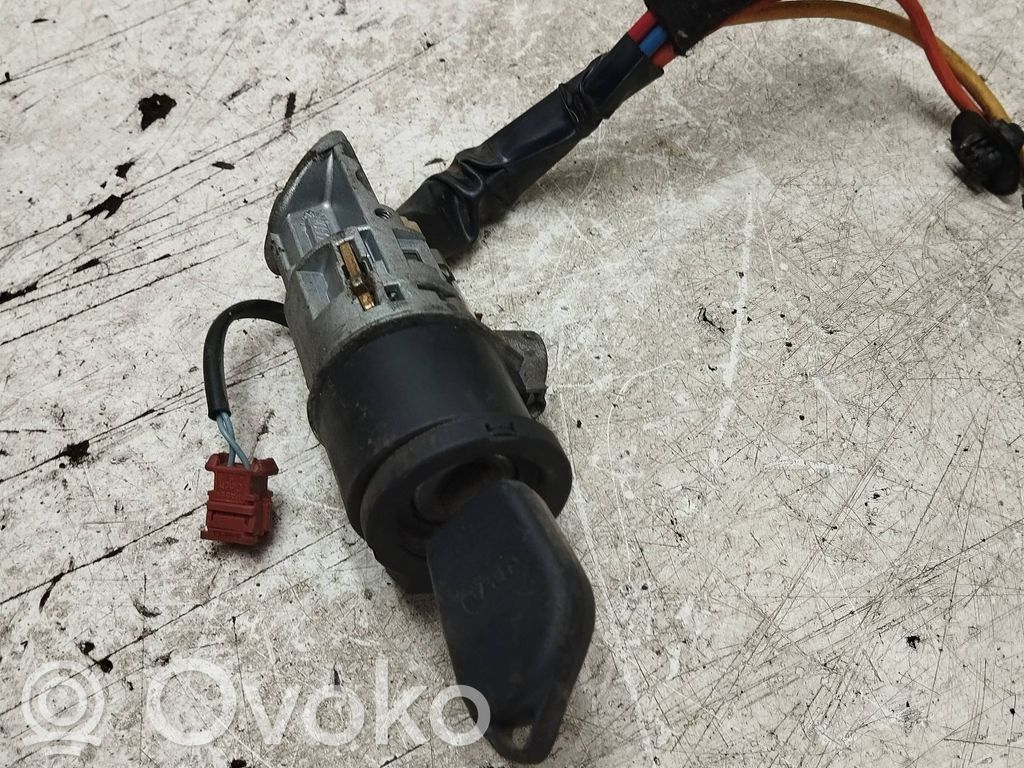 Peugeot 607 Ignition lock 