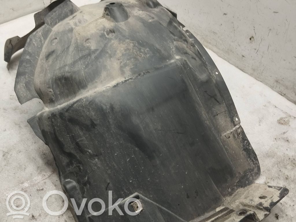 Front wheel arch liner splash guards