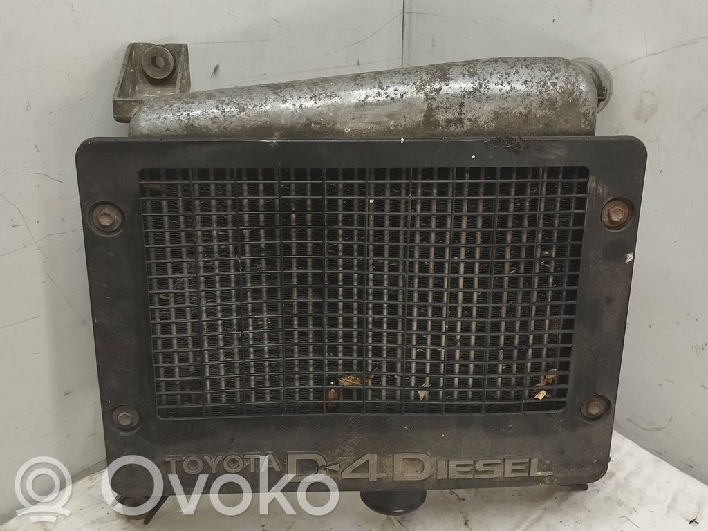 Toyota RAV 4 (XA20) Chłodnica powietrza doładowującego / Intercooler 