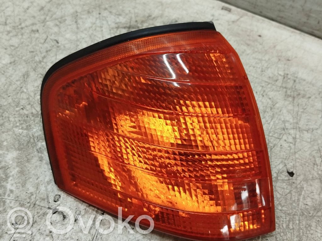 Mercedes-Benz C W202 Semnalizator față 