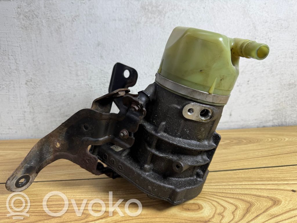 Ford S-MAX Ohjaustehostimen pumppu 