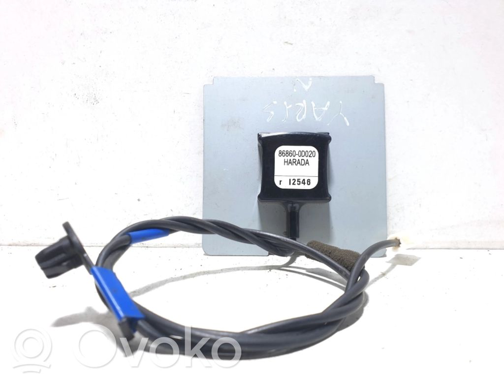 Toyota Yaris Aerial antenna amplifier 