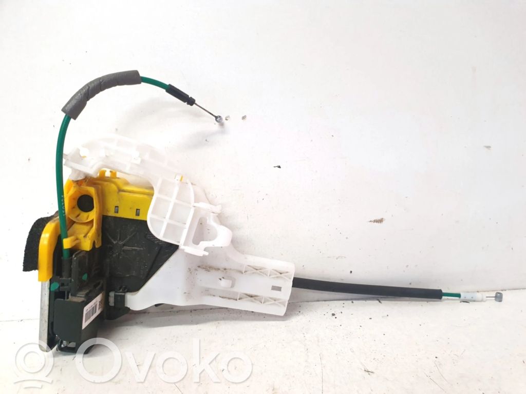 Hyundai i30 Front door lock 