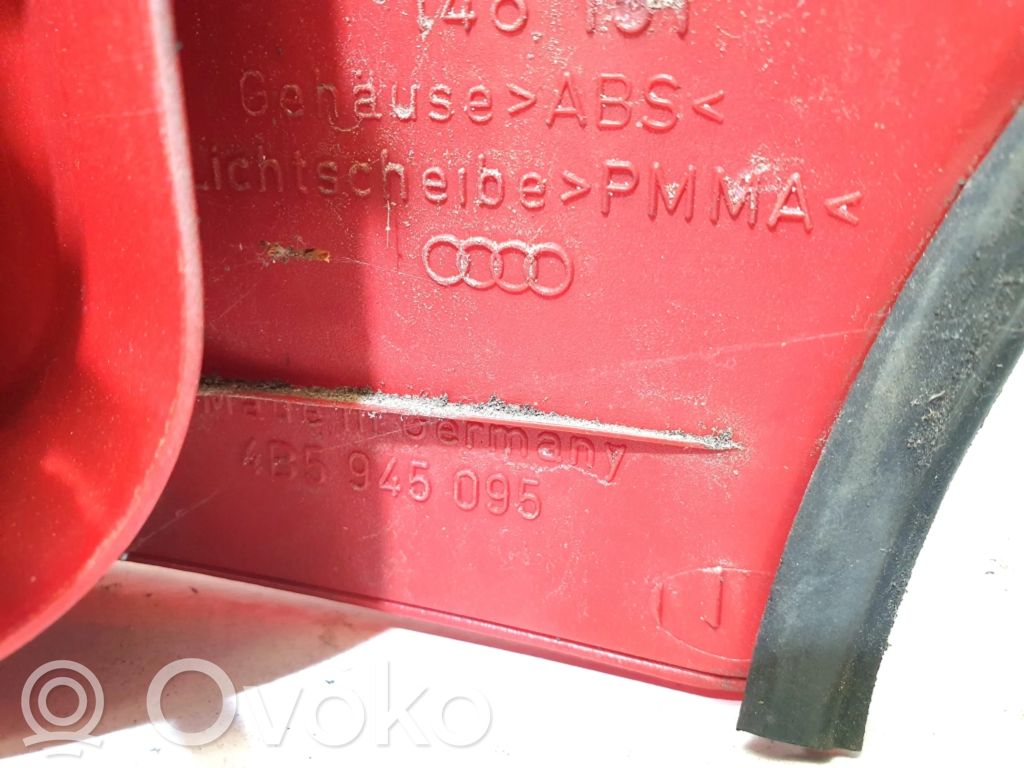 Audi A6 S6 C6 4F Galinis žibintas kėbule 