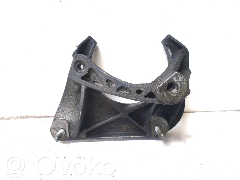 BMW 7 E65 E66 Engine mounting bracket 