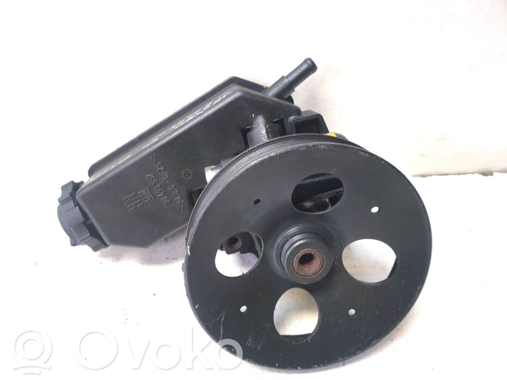 Opel Vectra B Power steering pump 