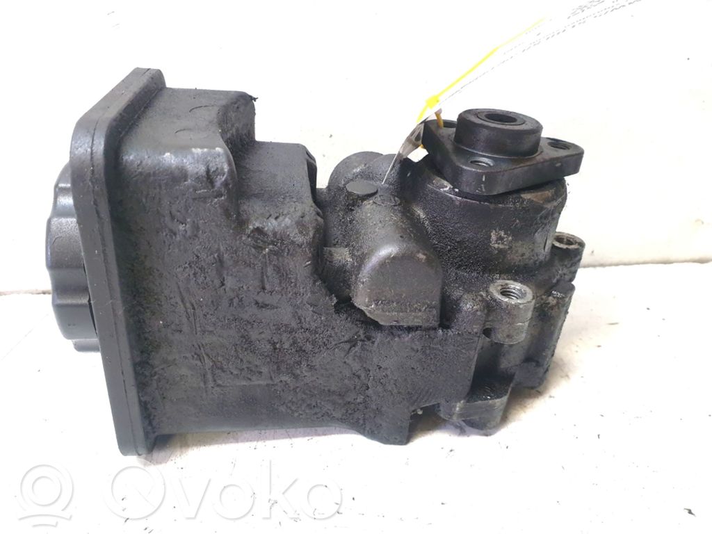 BMW 5 E39 Power steering pump 