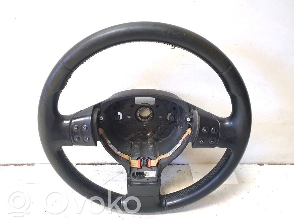 Volkswagen PASSAT B6 Kierownica 