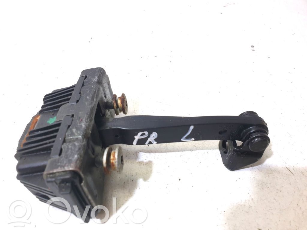 BMW X1 E84 Etuoven pidätin 